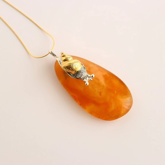 Baltic Amber Snail Statement Necklace in 14k Gold Plated s925 - Picture 4 of 10